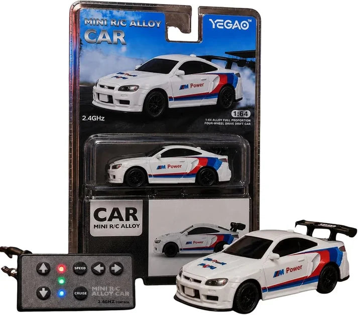 YEGAO 1:64 Scale Mini 4WD RC Drift Car | BMW M4 GT3 (G82) (Black & White)
